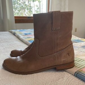 Frye Anna Ash Leather Short Ankle Booties Boots 10
